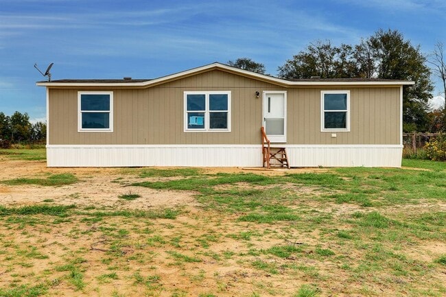 property at 879 Rd 5027
