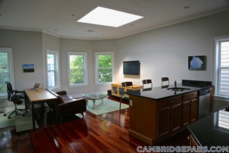 10 Bristol St in Cambridge, MA - Building Photo - Building Photo