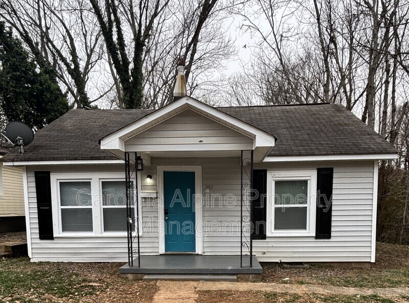 205 Dover St in Shelby, NC - Building Photo