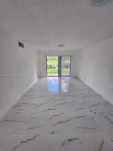 9845 Nob Hill Ct, Unit 9845 in Sunrise, FL - Foto de edificio - Building Photo