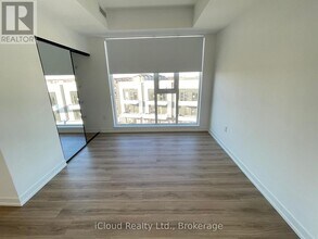 10 Lagerfeld Dr in Brampton, ON - Building Photo - Building Photo