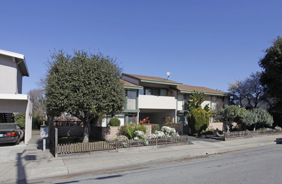 1143 4th St in Monterey, CA - Building Photo