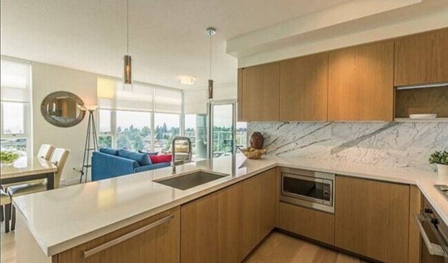 6588 Nelson Av in Burnaby, BC - Building Photo - Building Photo
