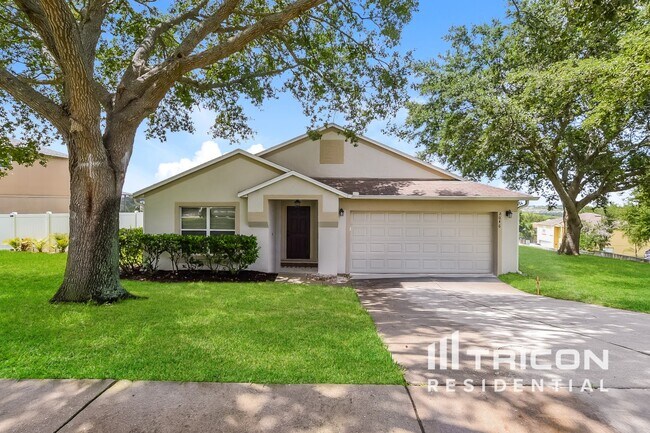 property at 2046 Knollcrest Dr