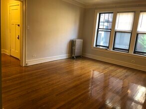 1128 W Pratt Blvd in Chicago, IL - Building Photo - Building Photo