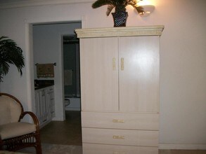 5700 NW 2nd Ave-Unit -306 in Boca Raton, FL - Building Photo - Building Photo