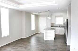 701 Cathedral Hl, Unit 1 in Edinburg, TX - Building Photo - Building Photo
