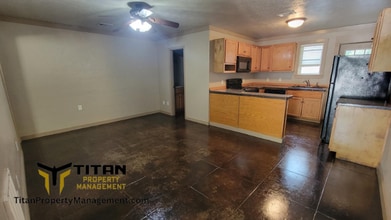 712 Lillian St in Benton, AR - Building Photo - Building Photo
