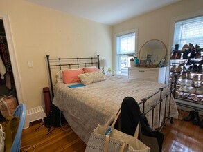 78 Ten Hills Rd, Unit 1 in Somerville, MA - Foto de edificio - Building Photo