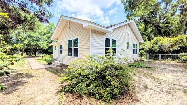 3826 N 11th Ave in Pensacola, FL - Building Photo - Building Photo