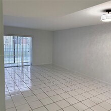 2750 W 76th St in Hialeah, FL - Building Photo - Building Photo