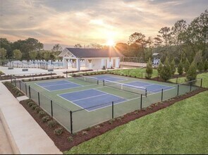 220 Sarnesfield Way in Greenville, SC - Foto de edificio - Building Photo