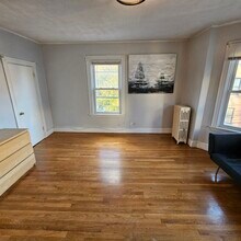 14 Smythe St in Brookline, MA - Foto de edificio - Building Photo