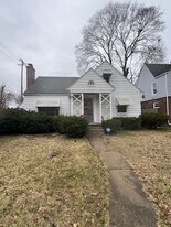 2201 Windemere Ave in Flint, MI - Building Photo