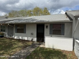 850 Dow Ln in Titusville, FL - Building Photo