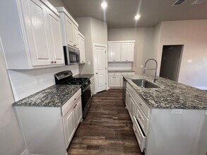 1404 17th St in Shallowater, TX - Building Photo - Building Photo