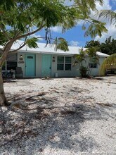 8352 SE Sunset St in Hobe Sound, FL - Building Photo - Building Photo