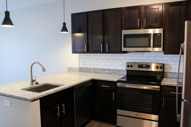 3281 Redhawk St in Coralville, IA - Building Photo - Building Photo