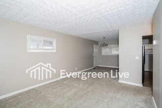 8771 Desoto Dr in Cincinnati, OH - Building Photo - Building Photo