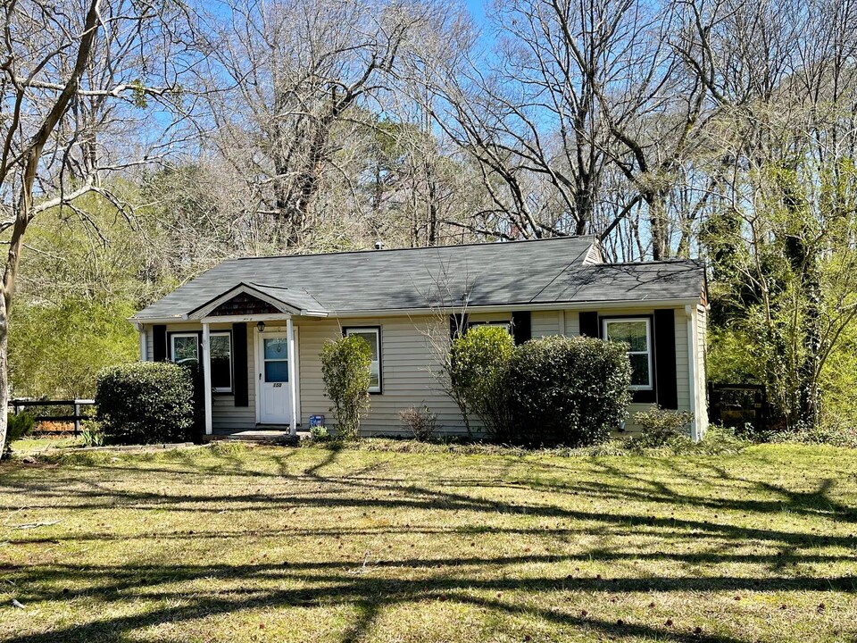 150 Canady Dr in Athens, GA - Building Photo