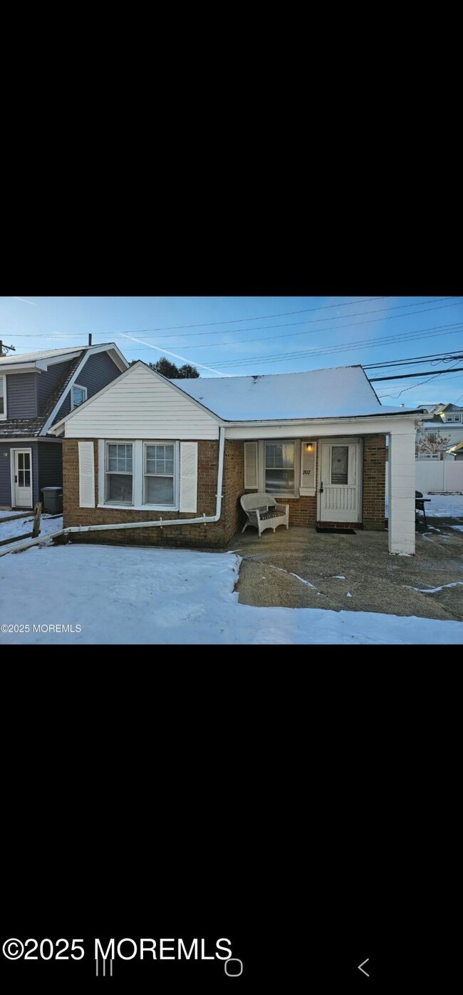 property at 207 3rd Ave