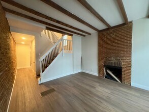 327 Scott St in Baltimore, MD - Building Photo - Building Photo