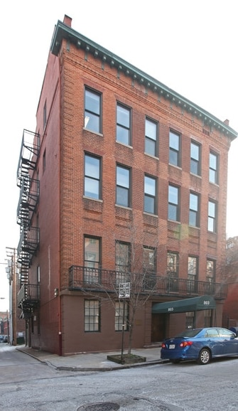 803 Cathedral St Photo