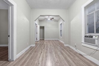 2205 E 5th Ave in Tampa, FL - Building Photo - Building Photo