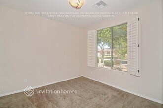 5405 W Siesta Way in Phoenix, AZ - Building Photo - Building Photo