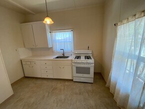 620 1st St in Brentwood, CA - Building Photo - Building Photo