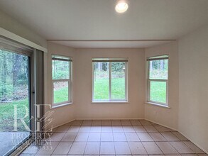5852 SW Reese Ln in Port Orchard, WA - Building Photo - Building Photo