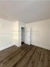 2148 NW Flagler Terrace in Miami, FL - Building Photo - Building Photo