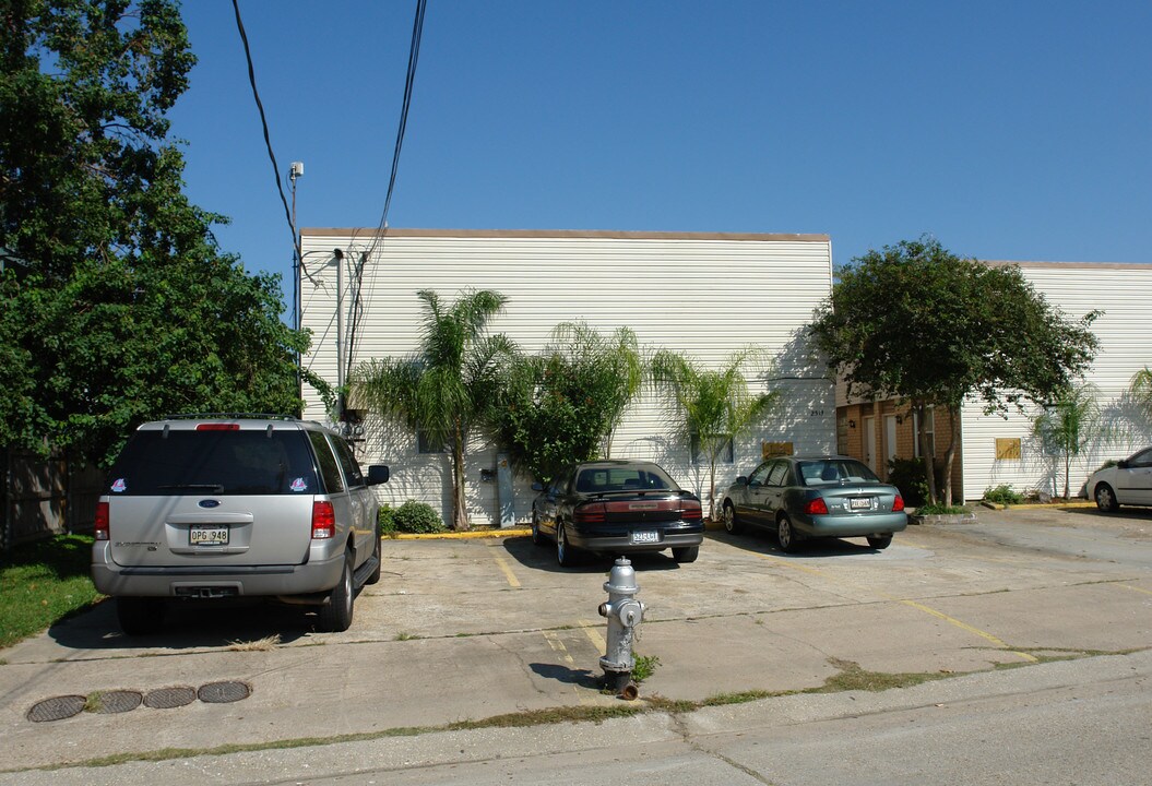 2513 Manson Ave in Metairie, LA - Building Photo