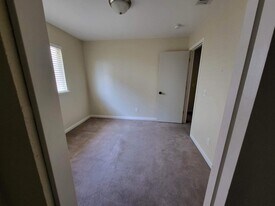 966 Port Ashton Ct in Galt, CA - Building Photo
