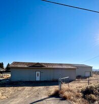 904 Dresslerville Rd in Gardnerville, NV - Building Photo