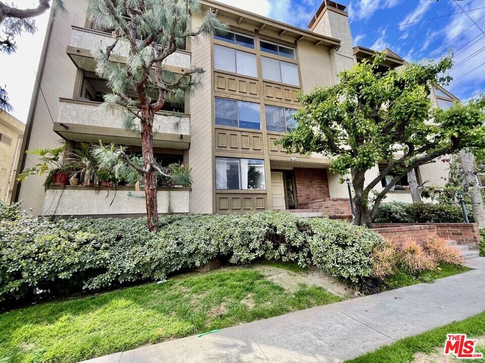 1505 Purdue Ave in Los Angeles, CA - Building Photo