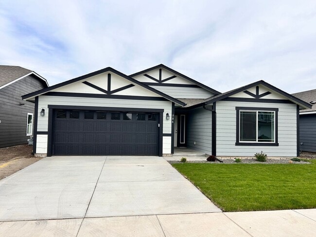 property at 506 N Arc Ct