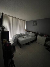 4222 Inverrary Blvd, Unit 4218 in Lauderhill, FL - Foto de edificio - Building Photo