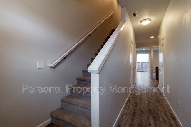 5831 NE 56th Pl in Vancouver, WA - Building Photo - Building Photo