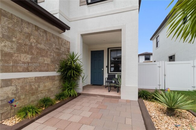 3431 W 109th Pl in Hialeah, FL - Building Photo - Building Photo