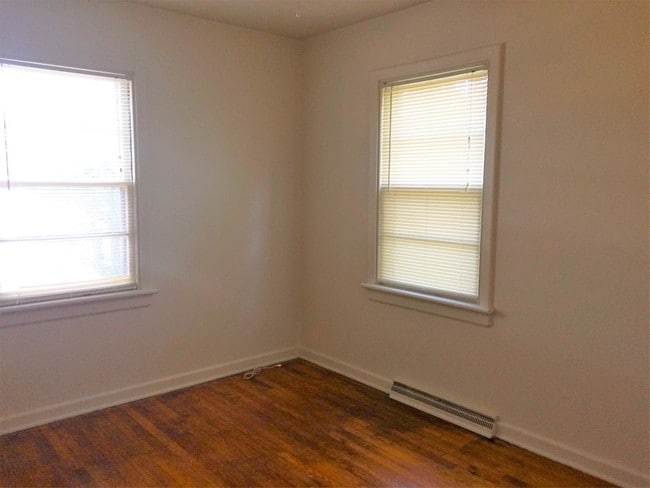 7716 Dobbin Rd in Richmond, VA - Building Photo - Building Photo