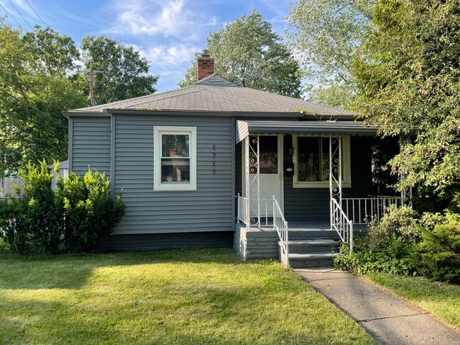 1711 Barrett Ave in Royal Oak, MI - Building Photo - Building Photo