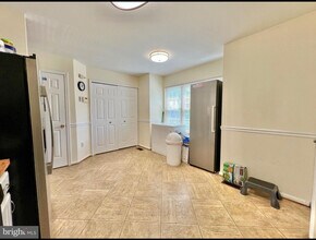 9632 Hadleigh Ct in Laurel, MD - Building Photo - Building Photo