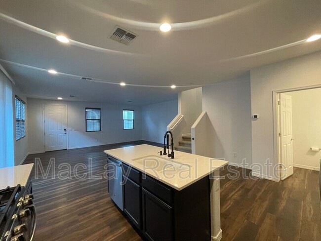 1708 S 82nd Way in Mesa, AZ - Building Photo - Building Photo