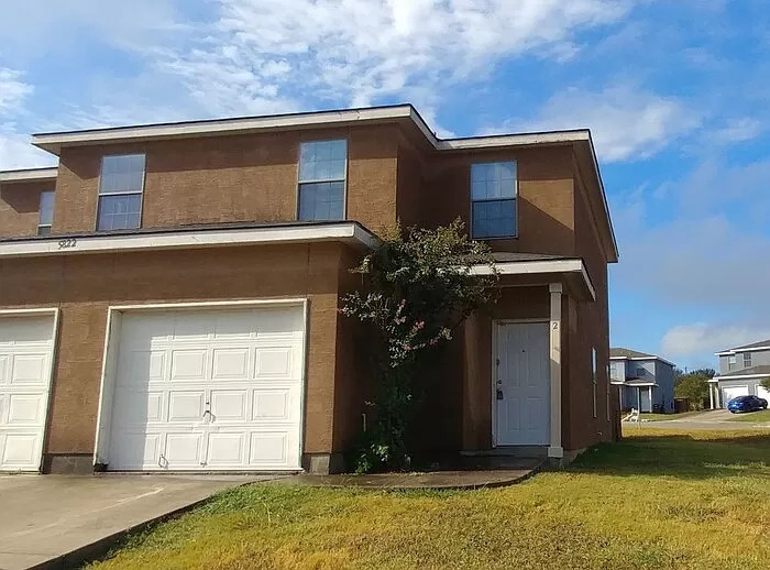 5822 Golf Bend in San Antonio, TX - Building Photo