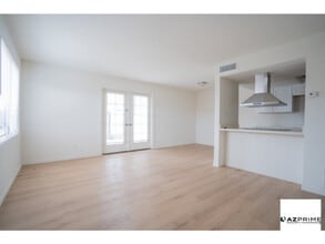 5204 N 42nd Ln in Phoenix, AZ - Building Photo - Building Photo