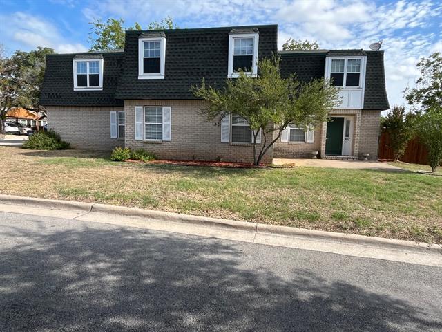 1009 NE Big Bend Trail in Glen Rose, TX - Building Photo