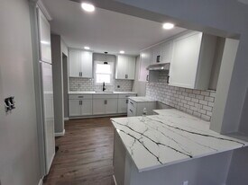 351 Tremont Ave in Kenmore, NY - Building Photo