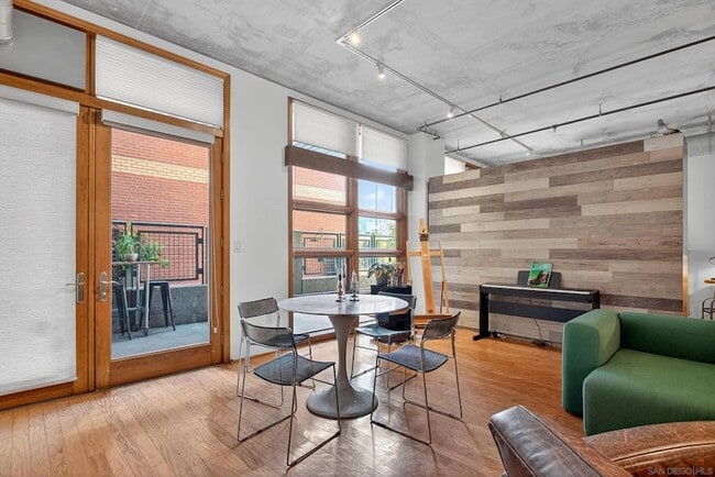877 Island Ave, Unit 218 in San Diego, CA - Building Photo - Building Photo