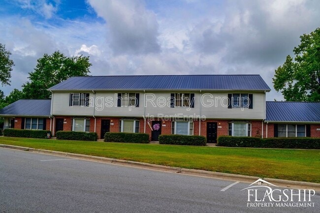property at 3412 N Walnut St